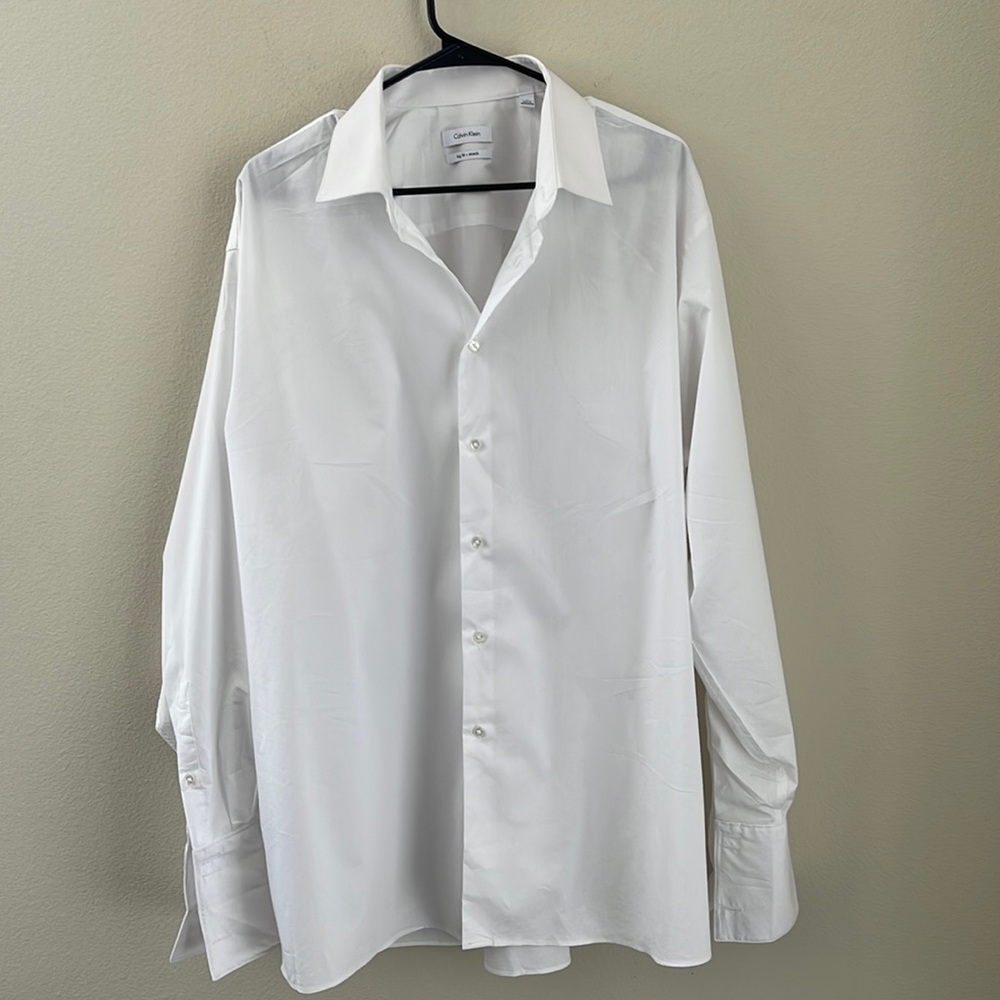 Calvin Klein Big Fit Stretch White Dress Shirt Button Up